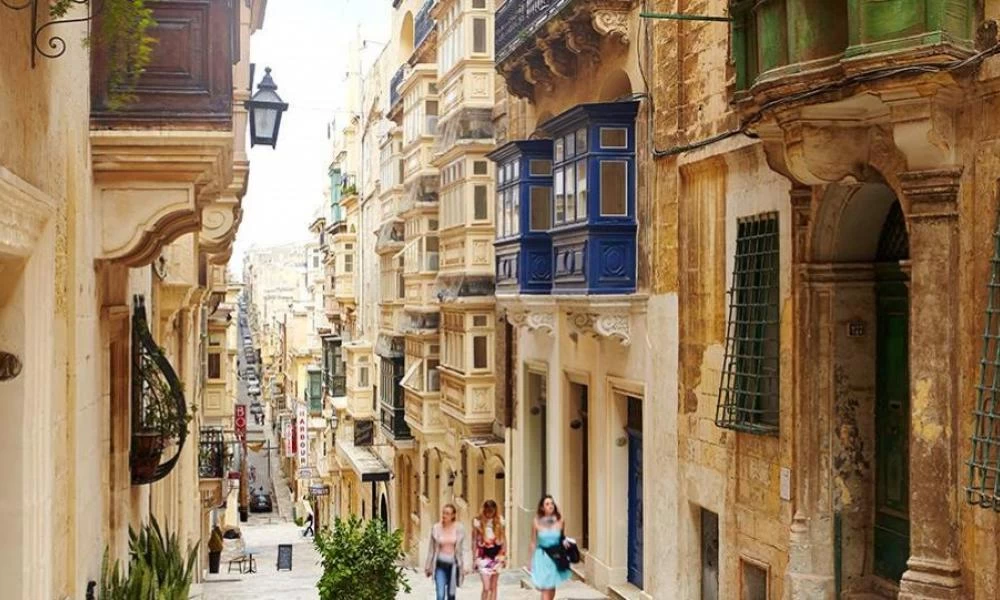 Μάλτα: Αυστηροποιεί τα μέτρα του κορονοϊού για το Πάσχα